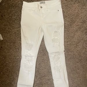 white abercrombie & fitch jeans